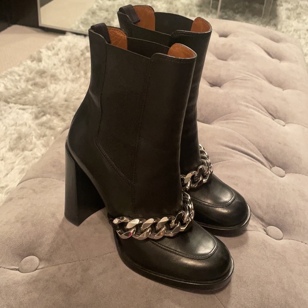 GIVENCHY Chain Link ankle Boots!!!!